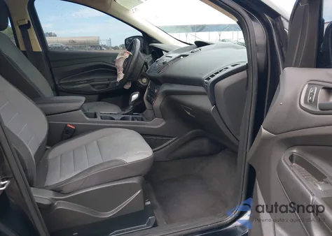 2018 Ford Escape S z USA, uszkodzony, nr VIN 1FMCU0F7XJUC44752
